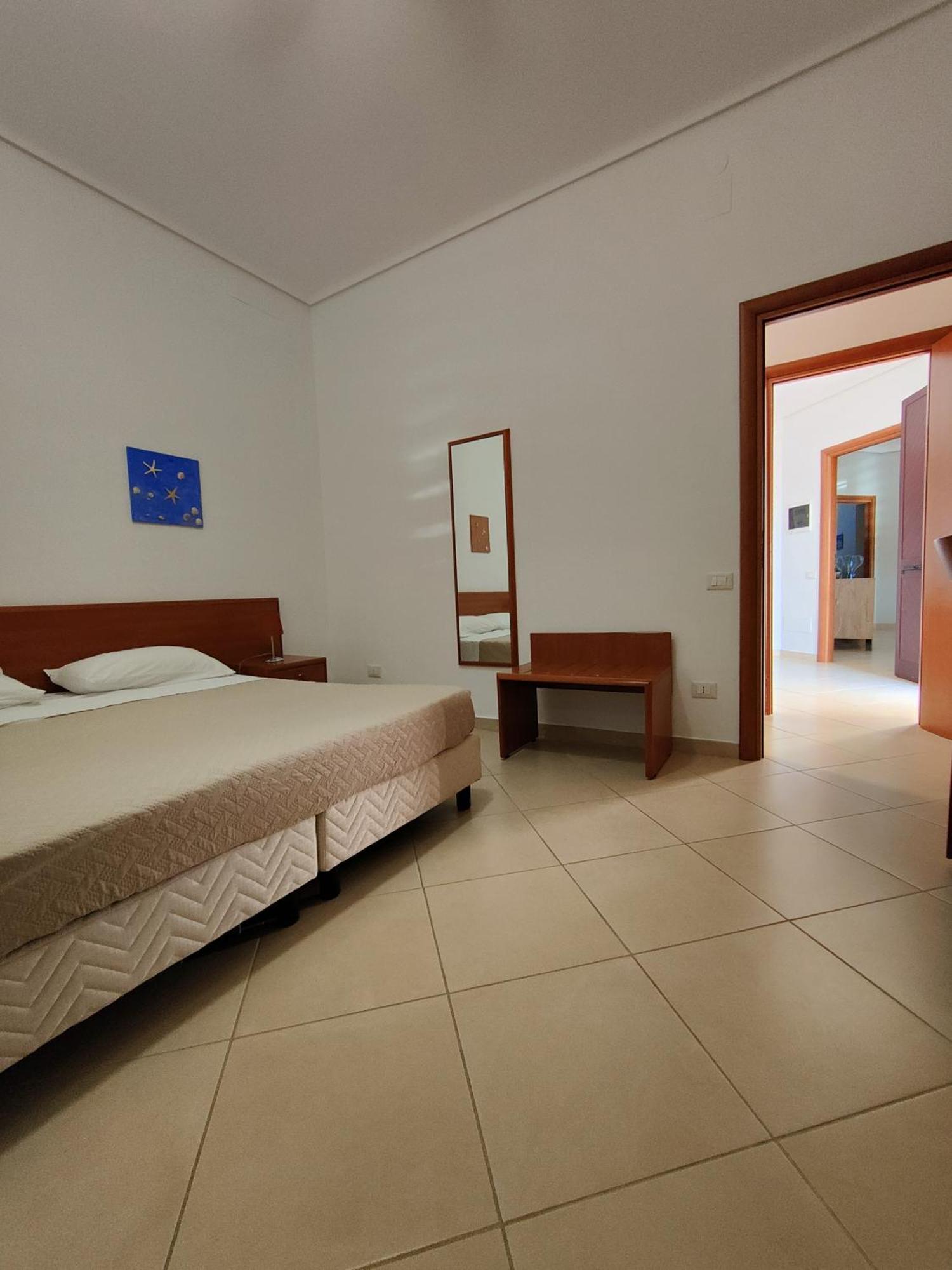 Appartamenti In Villa Polimnia Fontane Bianche Zimmer foto